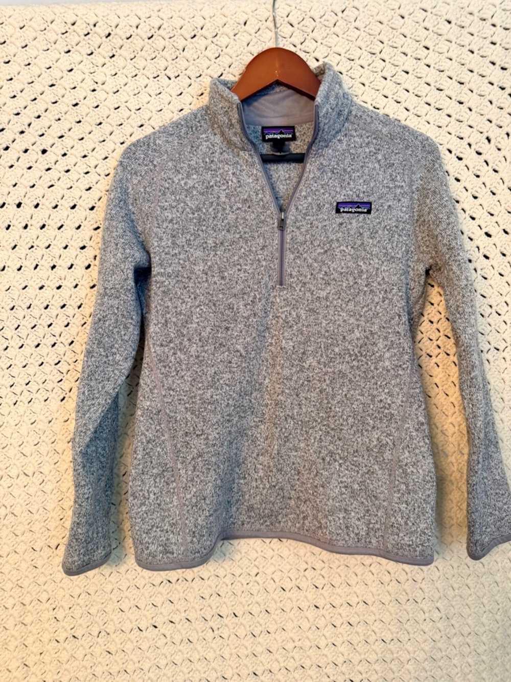 Patagonia women’s Better Sweatrr Light Gray Quarter-Zip Fleece Pullover size Med